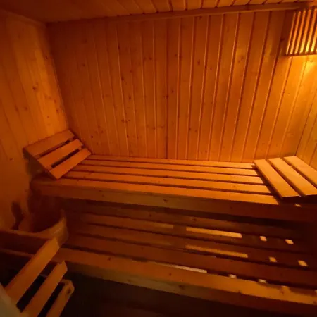 شقة Avec Sauna Et Jacuzzi Saint-Raphaël