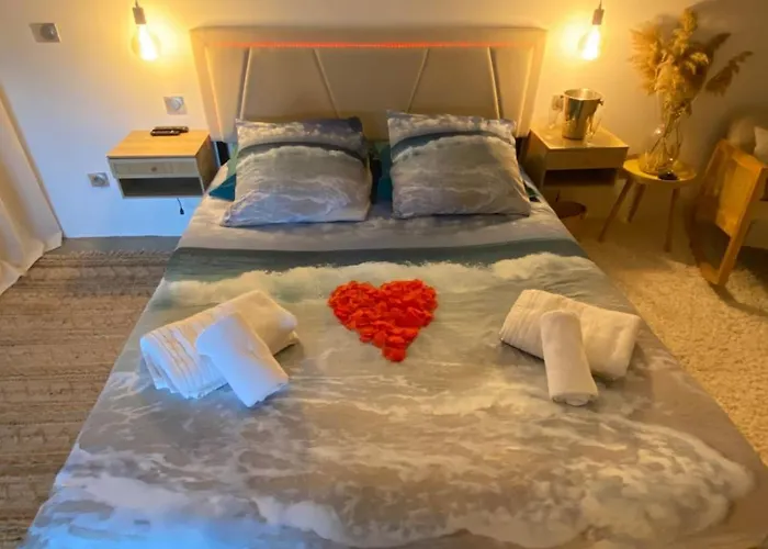 דירה Avec Sauna Et Jacuzzi Saint-Raphaël